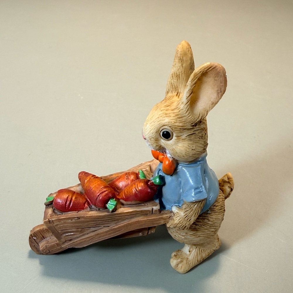Charming Rabbit Miniature Figurine Carrying Wagon with Carrots NEW